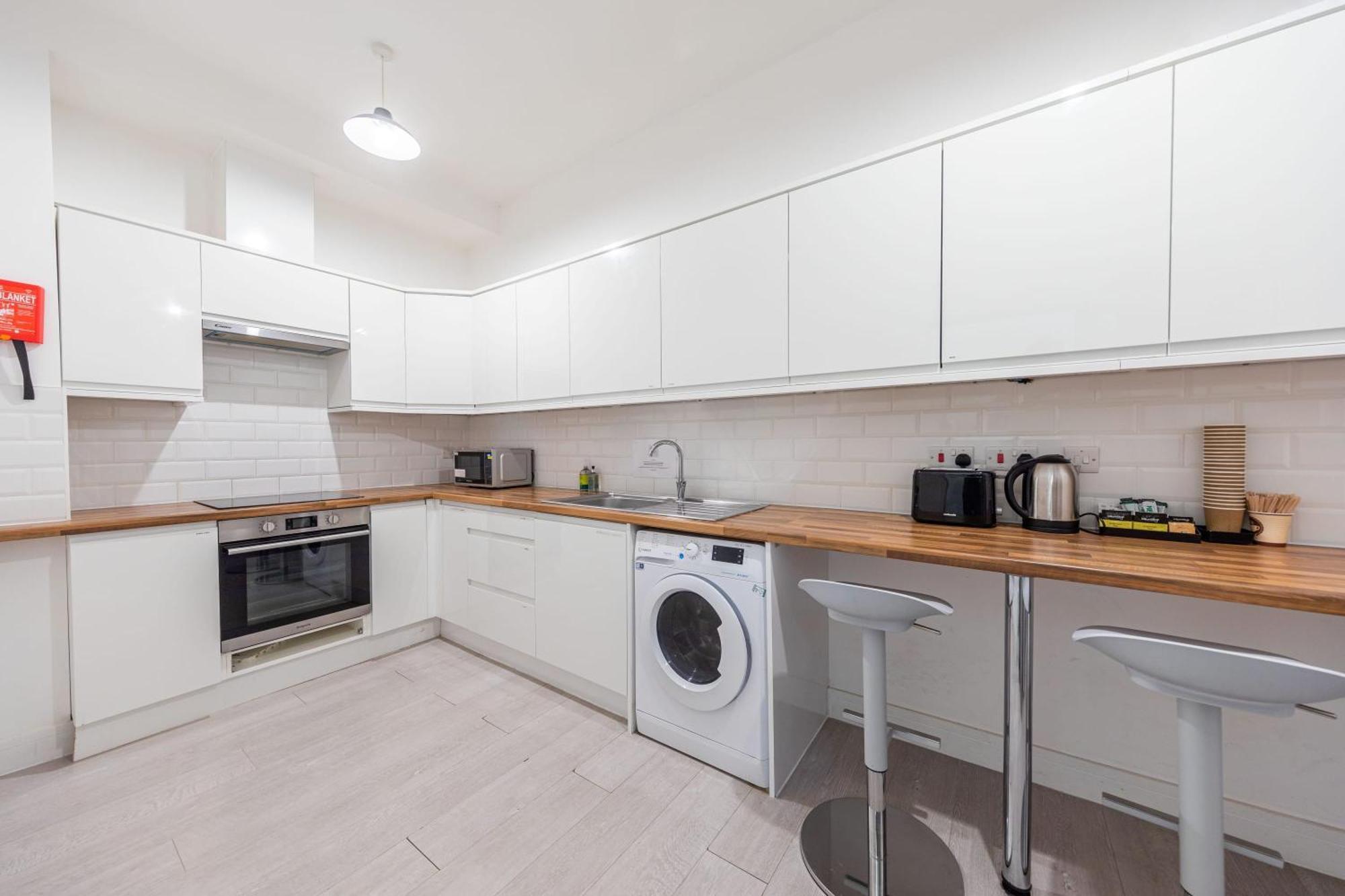 Victorian Beauty With Private Toilet And Shower Near Tube Station London Exterior photo